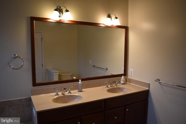 Building Photo - 15454 Gossoms Store Ct
