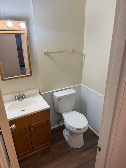 Building Photo - 118 Central Ave