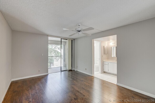 Building Photo - 6751 N University Dr