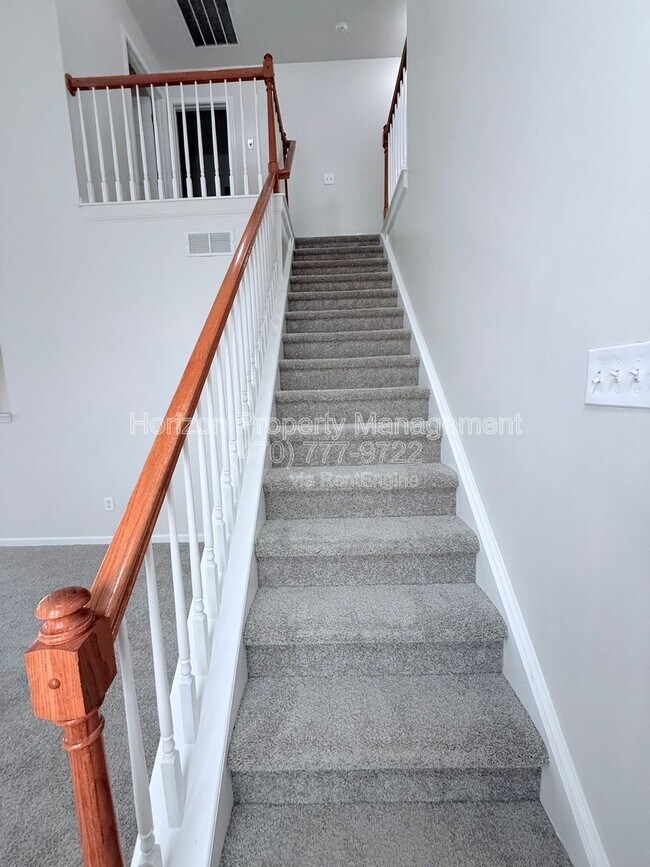 Building Photo - 6265 Smoke Ridge Ln