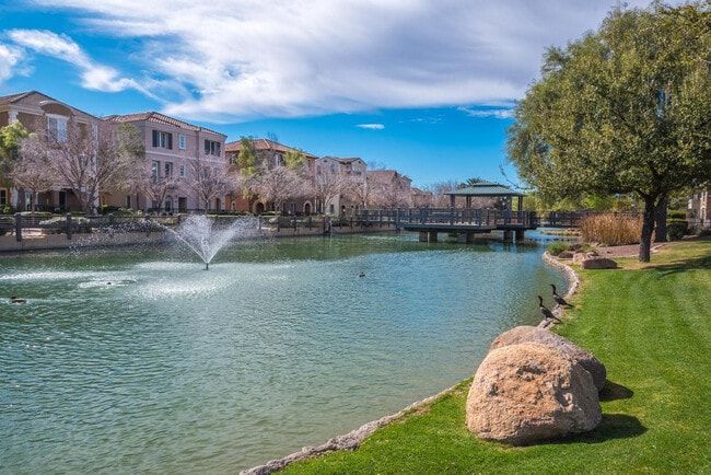 Building Photo - 1628 E Canyon Creek Dr