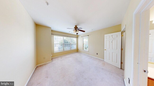 Building Photo - 12820 Rexmore Dr