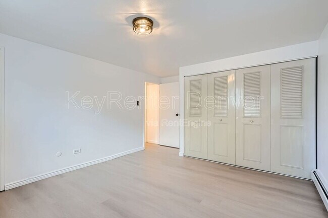 Building Photo - 65 N Clarkson St