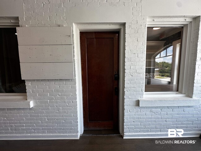 Building Photo - 120 N Alston St