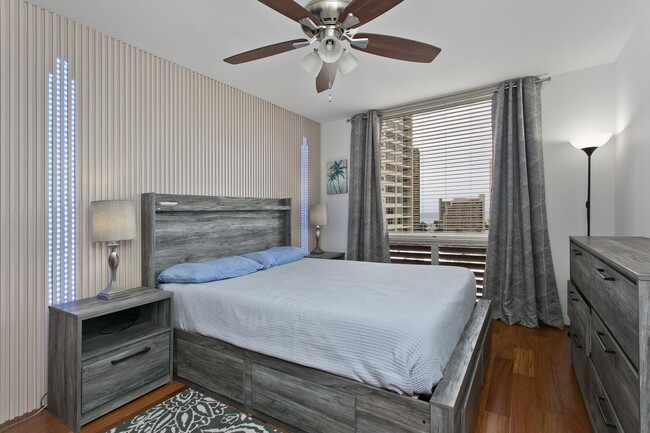 Building Photo - Fully furnished - Oceanview - Beautiful 2bedroom condo in Waikiki