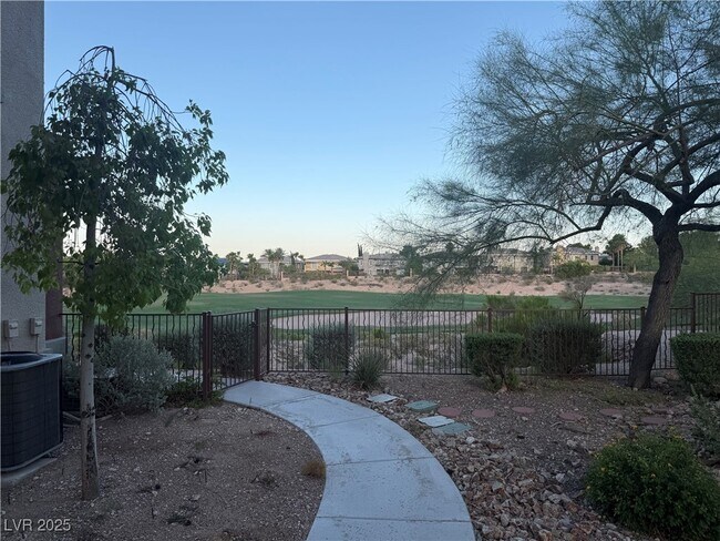 Building Photo - 908 Duckhorn Ct