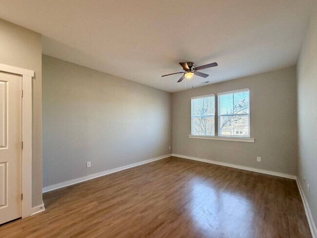 Building Photo - 6623 Perry Creek Rd