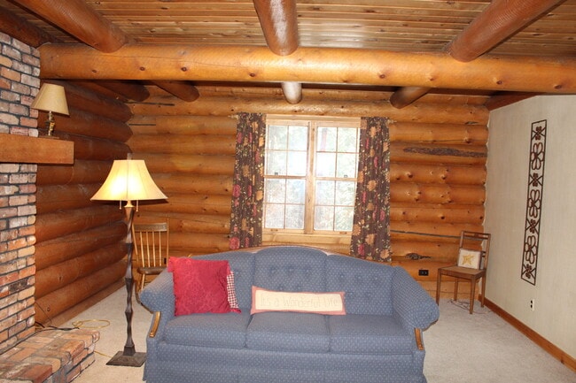 Building Photo - 502 Snowberry Ln