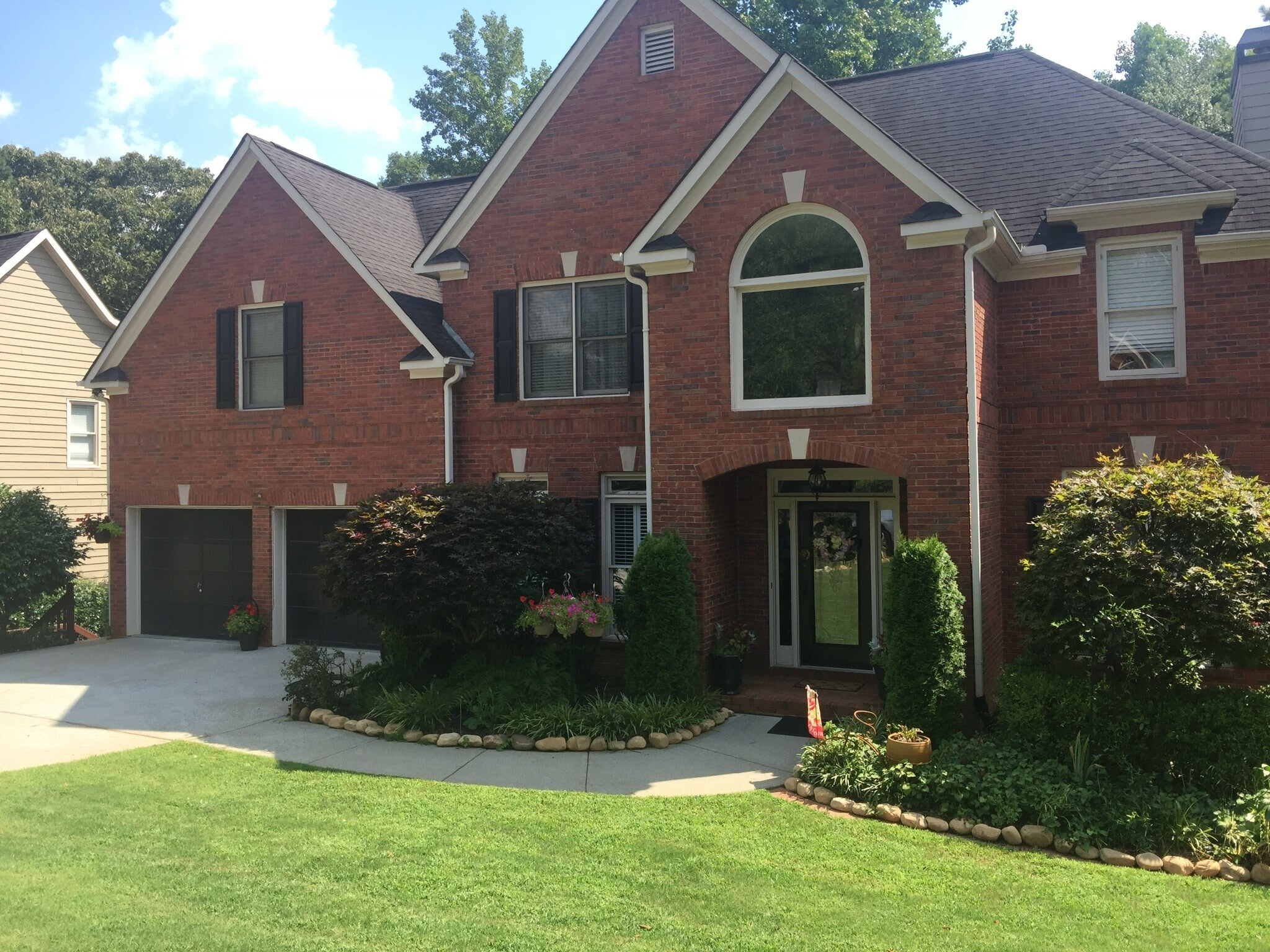 Front of house - 7006 E Hills Way