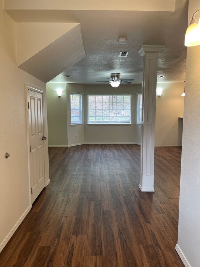 Building Photo - Available November 22nd