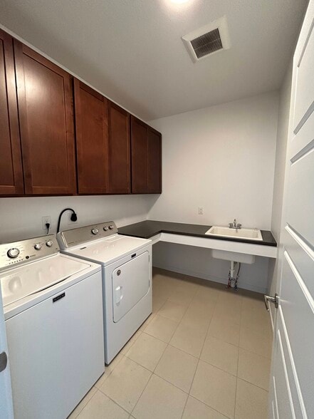 Building Photo - 17147 W 11th Ave