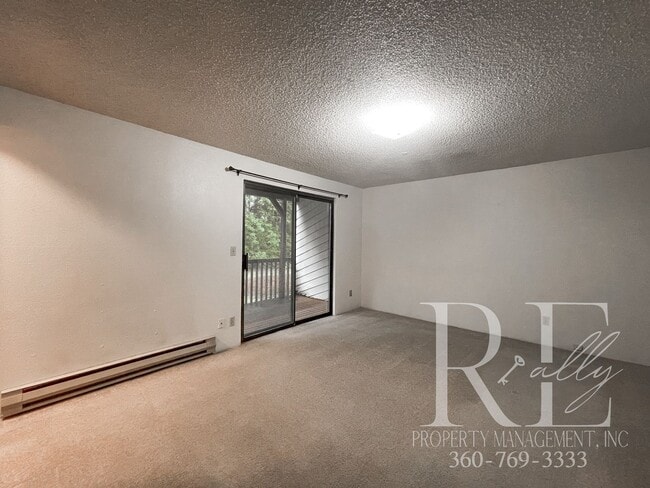 Building Photo - Spacious Duplex with Covered Porches & Garage
