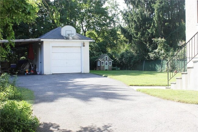 Building Photo - 8 Kilmer Rd
