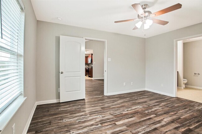 Building Photo - 104 Indigo Brush Dr