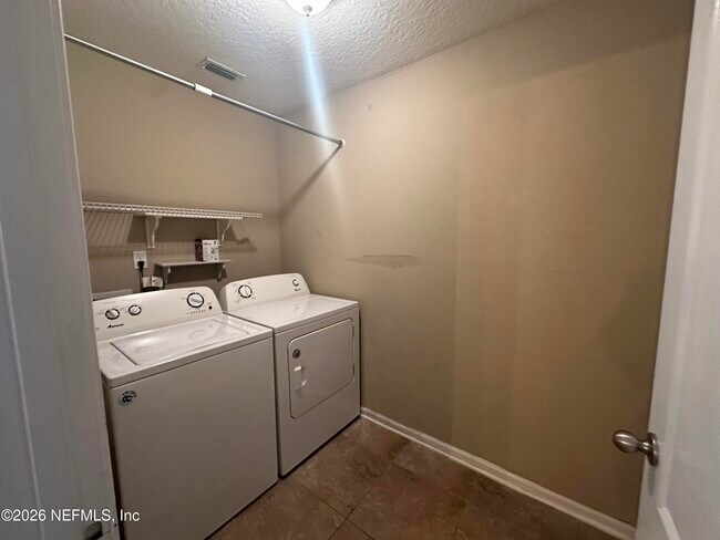 Building Photo - 494 Grampian Highlands Dr