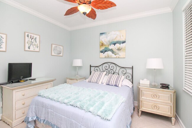 Building Photo - ** 2 PLUS DEN\2 BATH CONDO IN BARBADOS AT ...