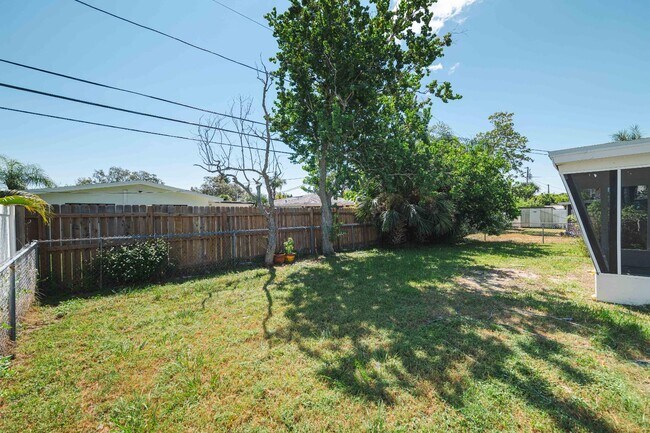 Building Photo - 2491 Coronado Way