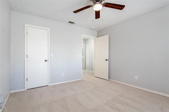 Building Photo - 2732 Parkhaven Dr