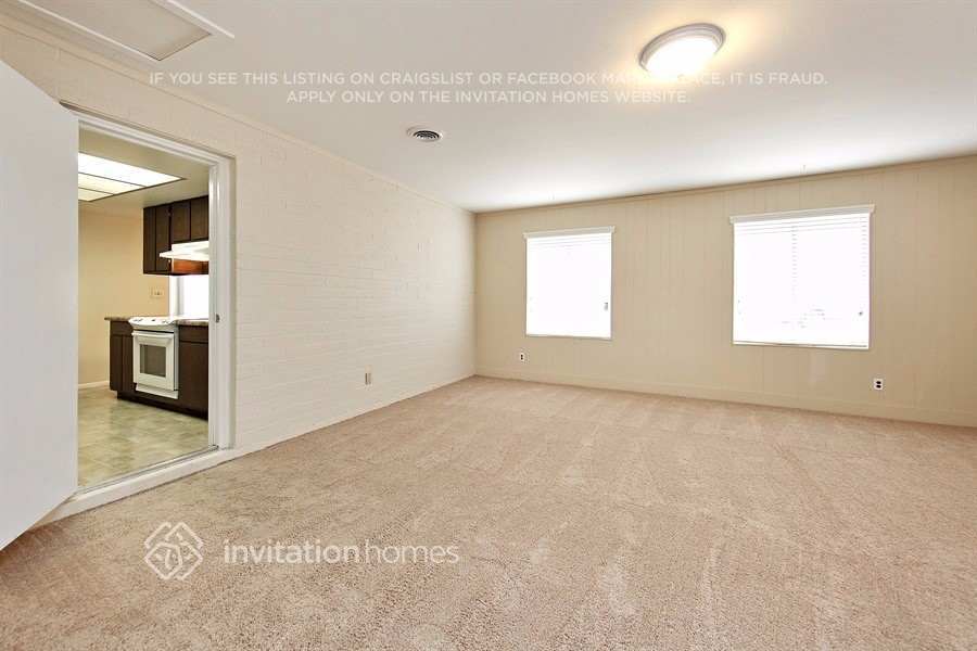 Building Photo - 6925 W Montebello Ave