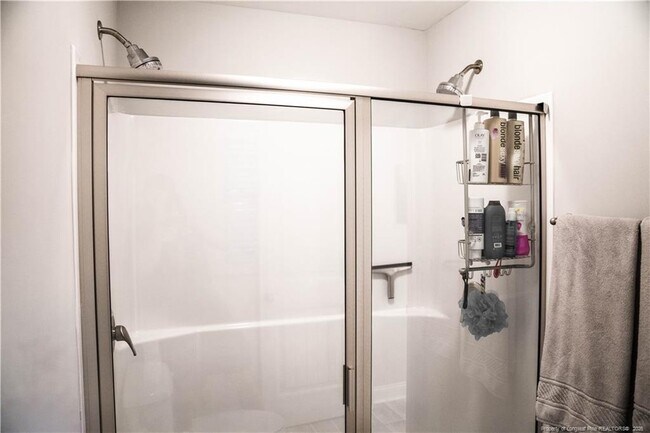 Building Photo - 919 Carolina Ave