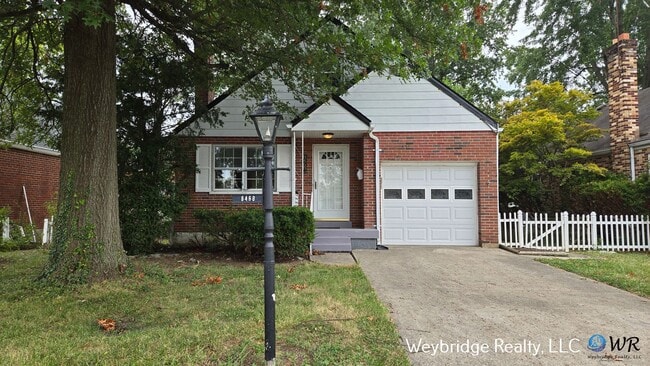 Building Photo - MOVE IN SPECIAL!  Updated 3 Bedroom 2 Full Bath House in the desirable Sycamore Twp/Deer Park Area