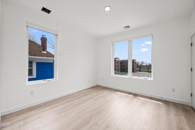 Building Photo - 912 Cookman Ave
