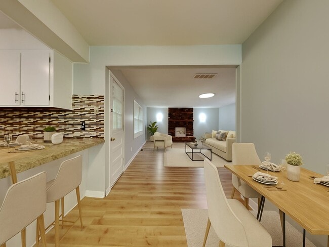 Building Photo - Charming 3-Bedroom Home with Sunroom, Fireplace & Garage in Kansas City, MO!