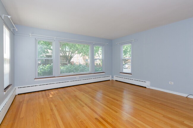 Building Photo - 1014 S Oak Park Ave