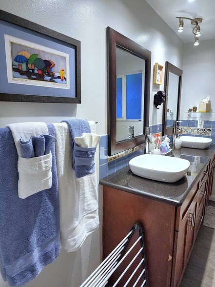 Building Photo - 9813 62nd Ave S