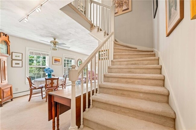 Building Photo - 141 Narragansett Ave