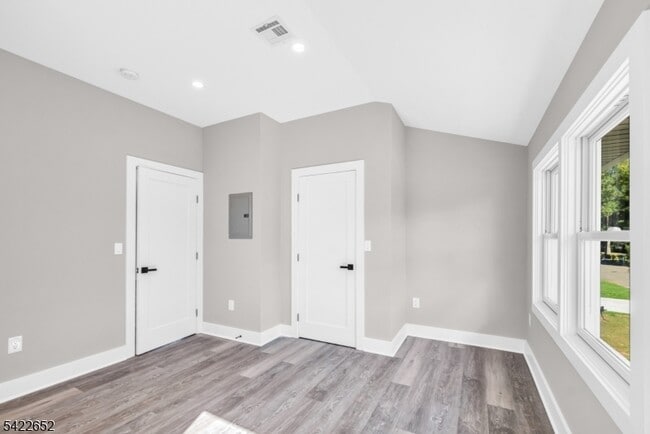 Building Photo - 715 Evans St