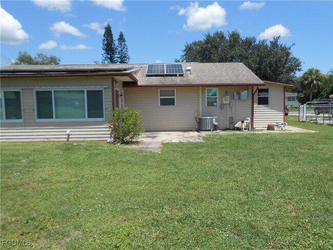 Building Photo - 1406 Alwynne Dr S