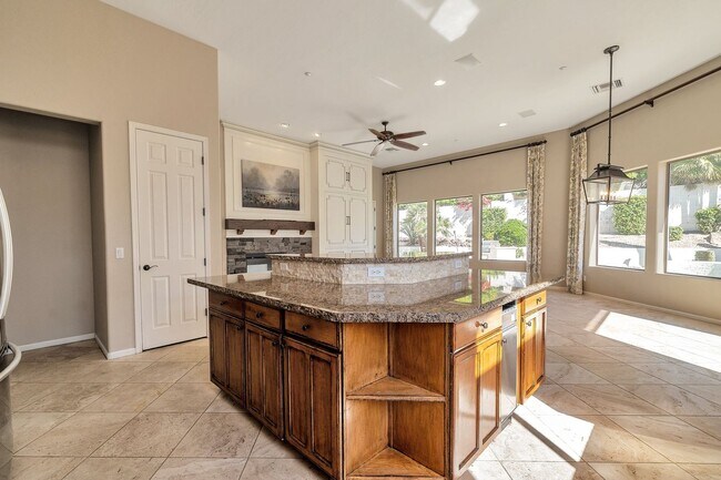 Building Photo - Stunning 4-bedroom, 3-bathroom home located in the desirable Scottsdale, AZ with a Casita! *RENT ...