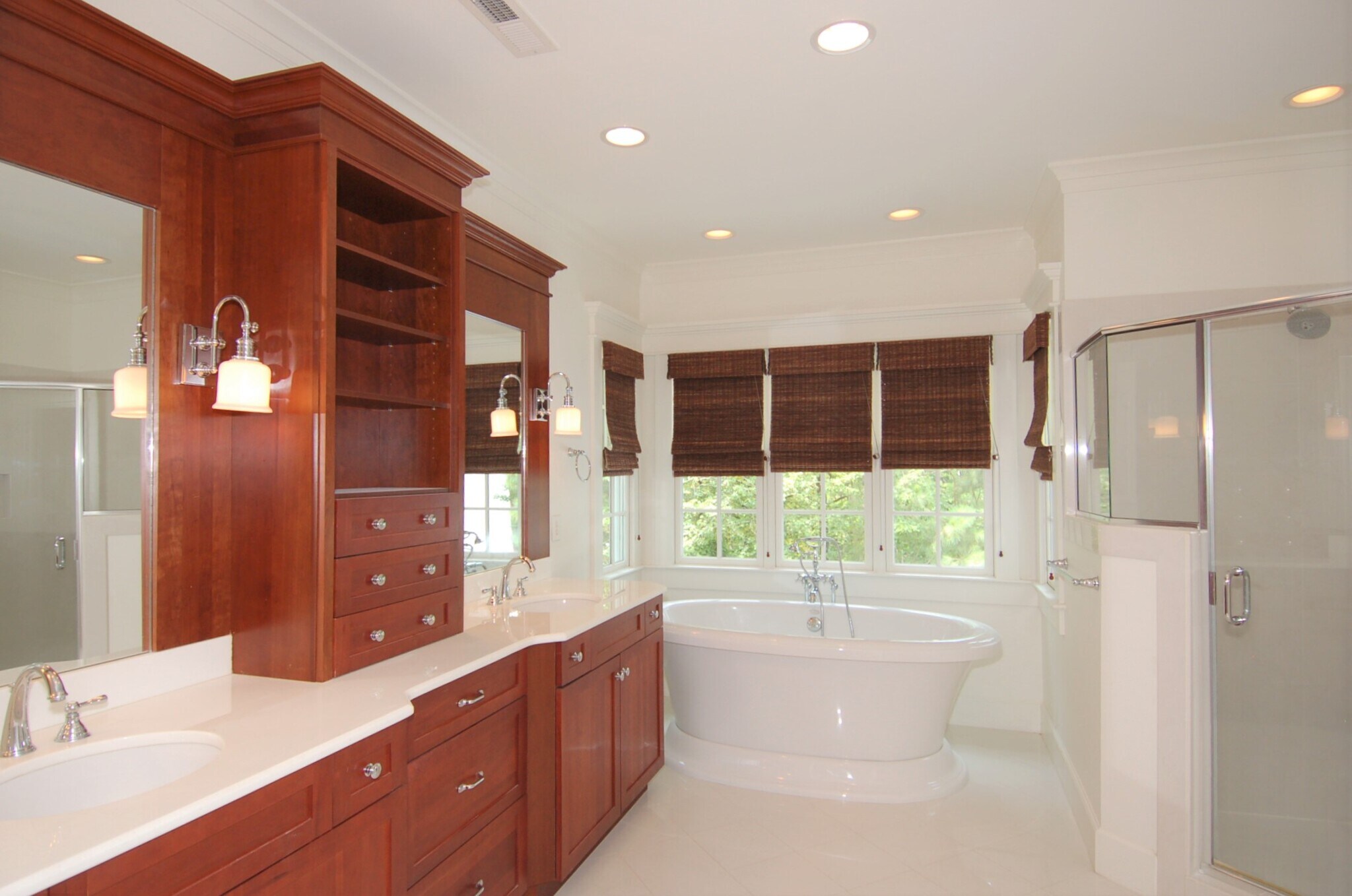 Primary Bath - 1020 Raindipper Dr