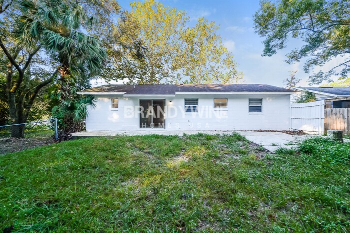 Building Photo - 215 Shore Rd