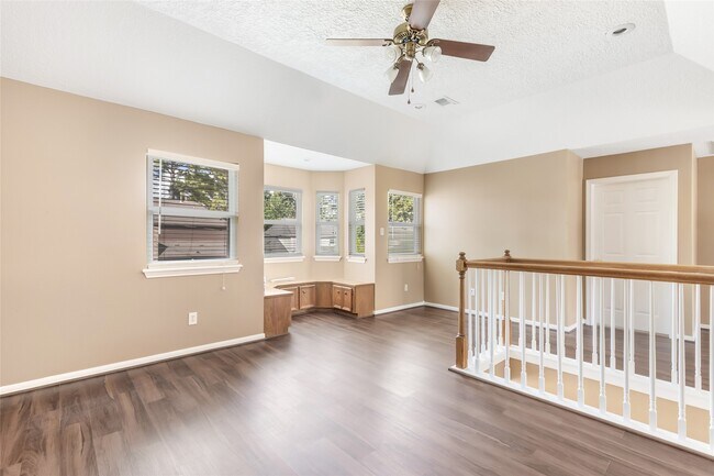 Building Photo - 16222 Rutley Cir