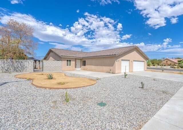 Building Photo - 43645 Saguaro St