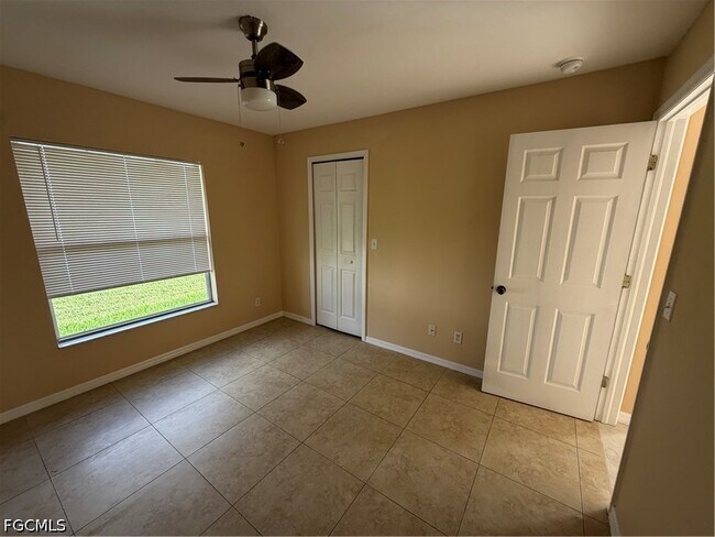 Building Photo - 905 SW 8th Ct
