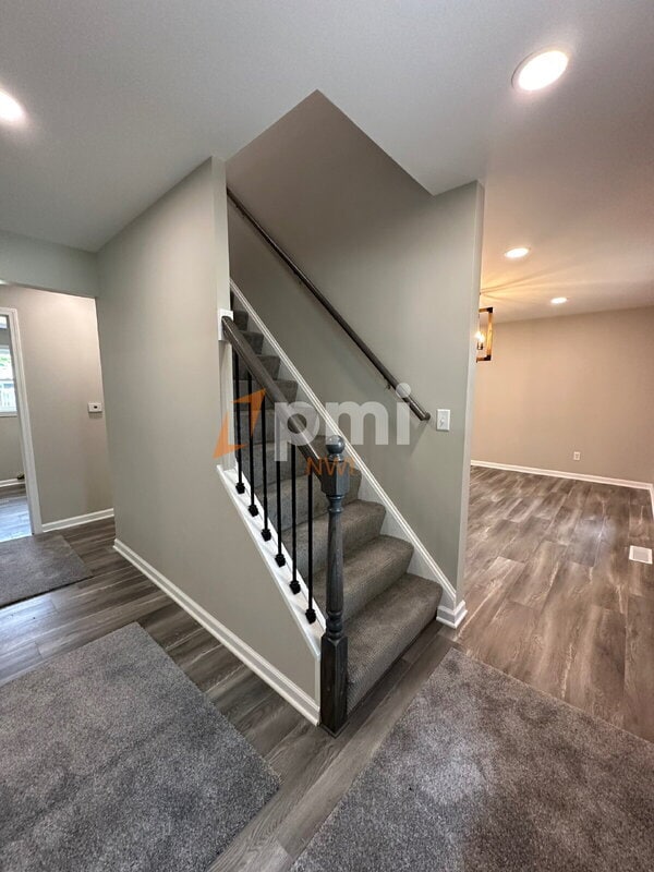 Building Photo - 397 Briarwood Dr