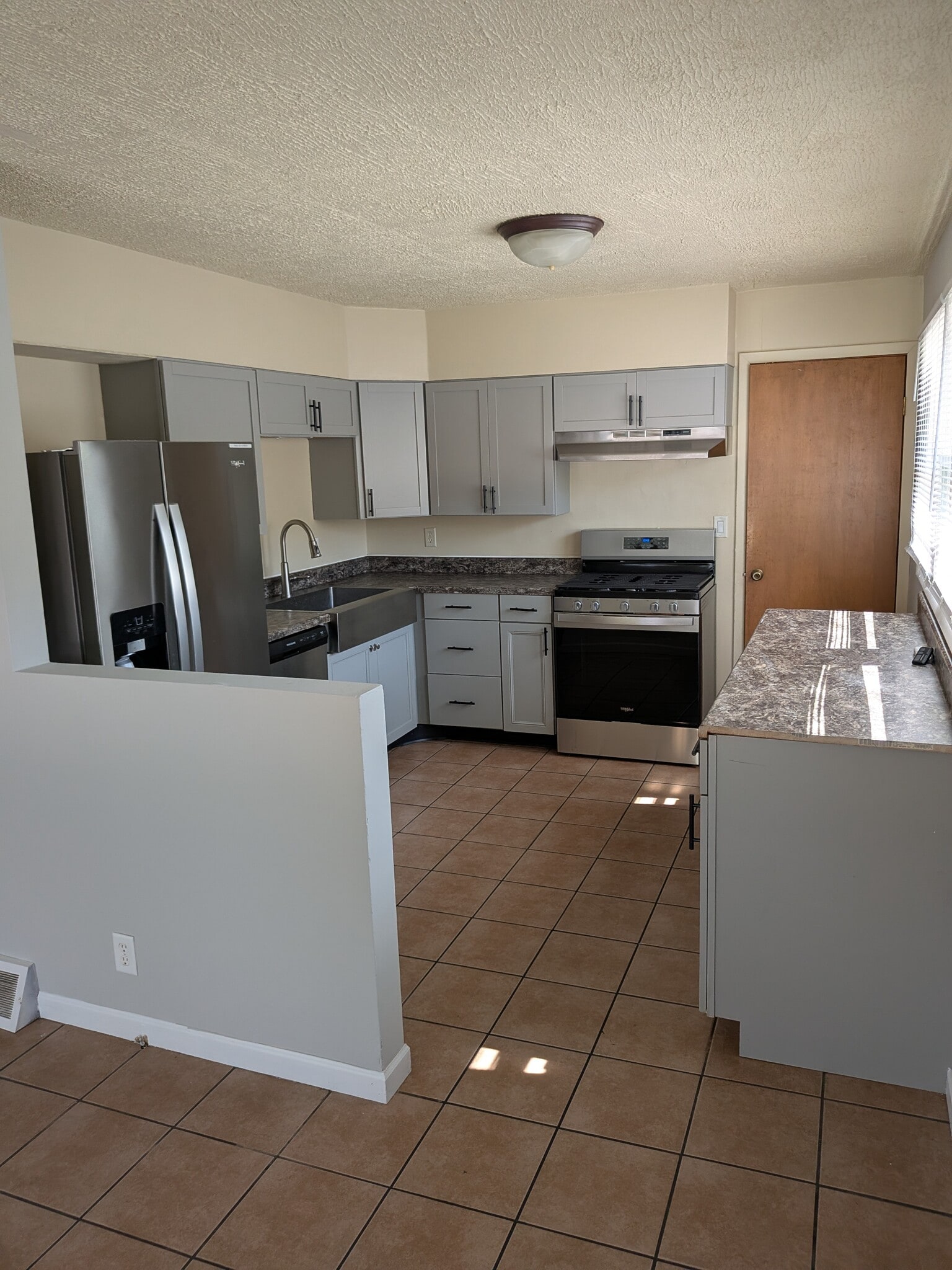 Building Photo - 46 Kaydon Dr