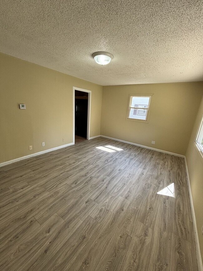 Building Photo - 228 Arcadia Dr