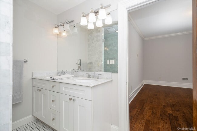 Building Photo - 309 Milbank Ave