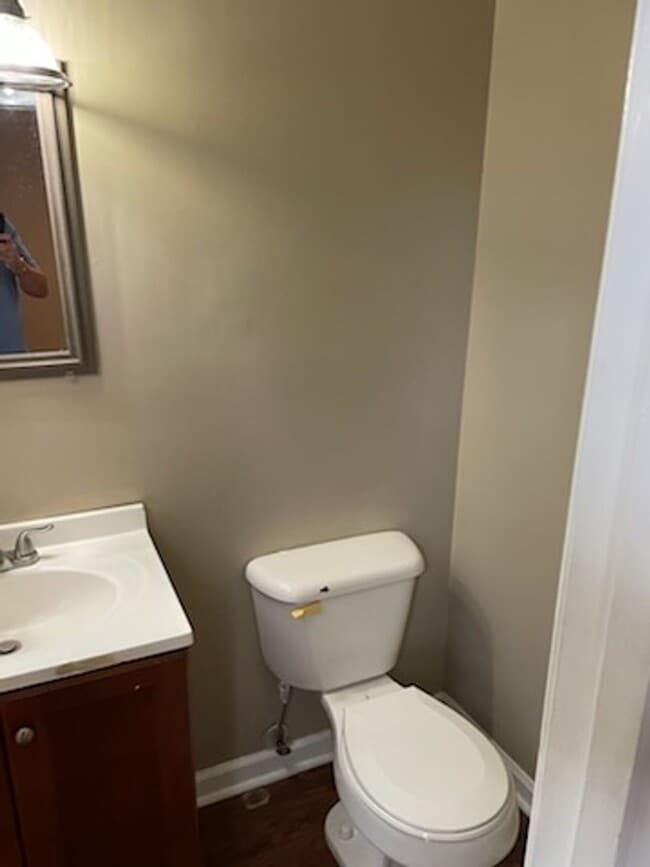 Building Photo - SINGLE FAMILY HOME