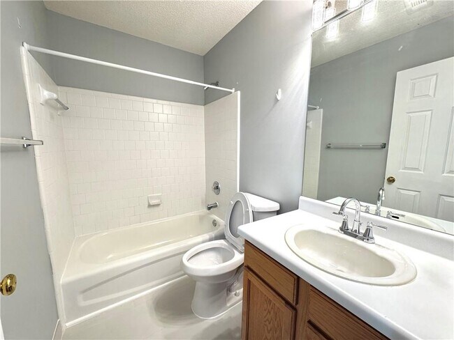 Building Photo - 3190 Oxwell Dr NW