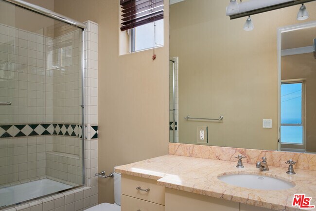 Building Photo - 3235 Rambla Pacifico St