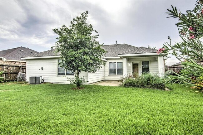 Building Photo - 518 Cedar Branch Dr