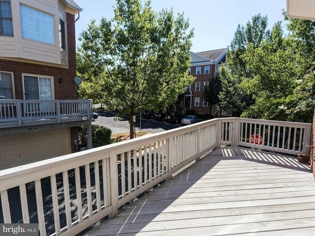 Building Photo - 8870 Ashgrove House Ln