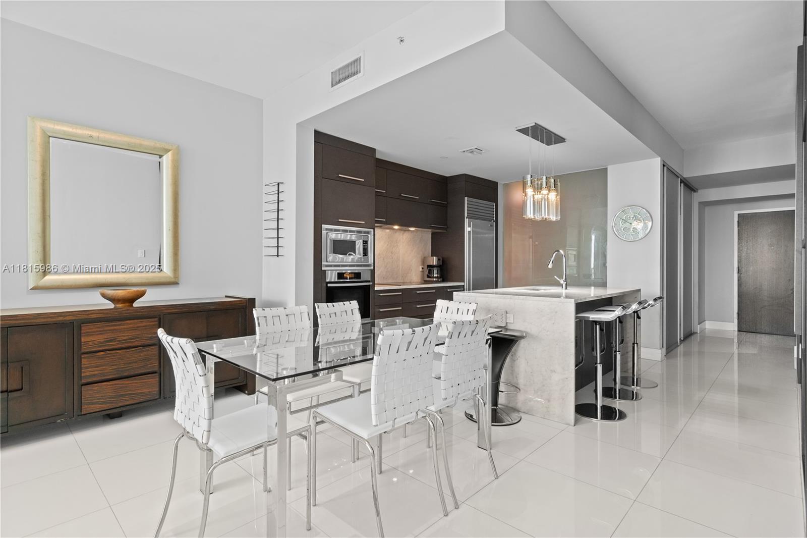 Building Photo - 900 Biscayne Blvd