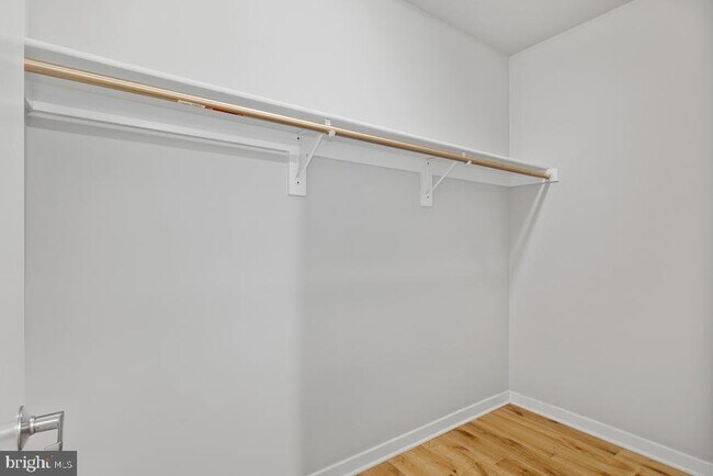 Building Photo - 412 S 13th St