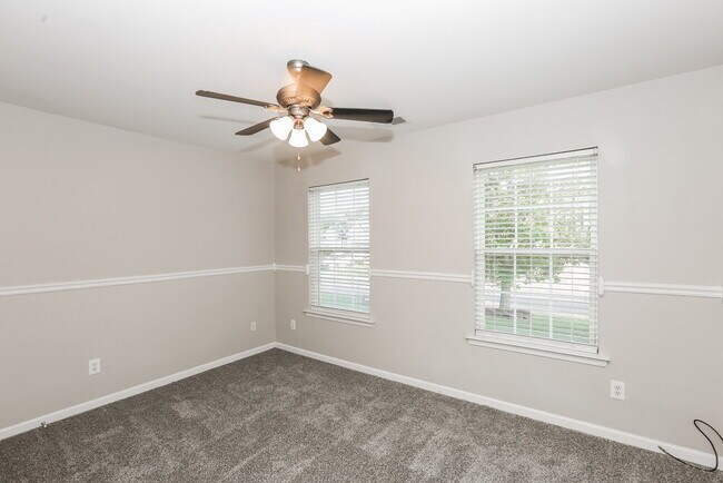 Building Photo - 5207 Hildreth Court